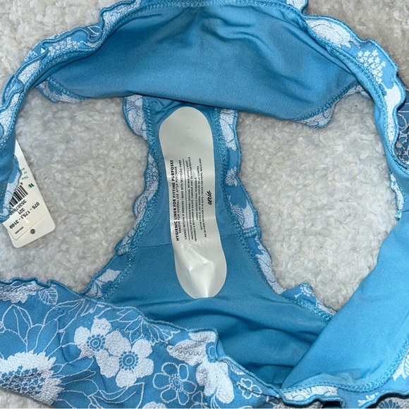 Aerie Blue & White Floral Ruffle Bikini Bottoms Medium NEW - Picture 5 of 5